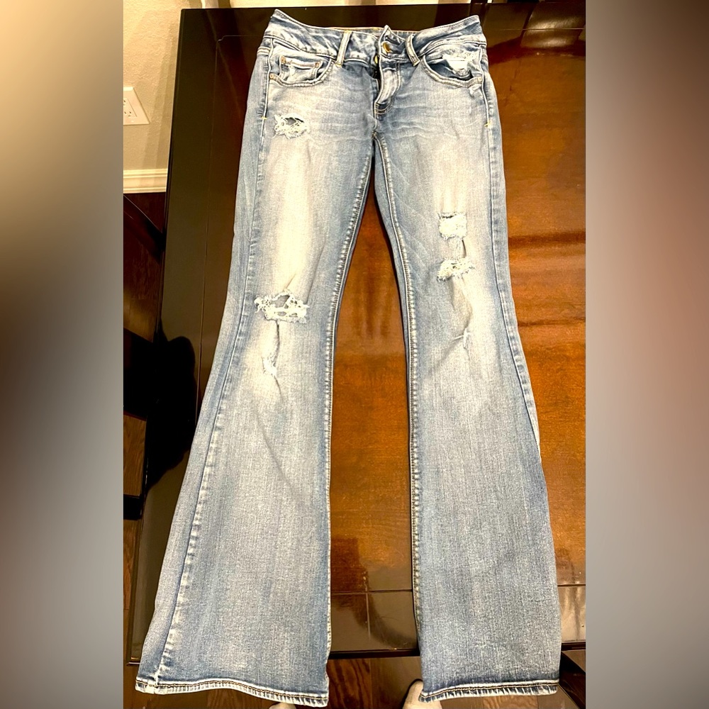 American Eagle Lowrise Bootcut Jeans Size 8